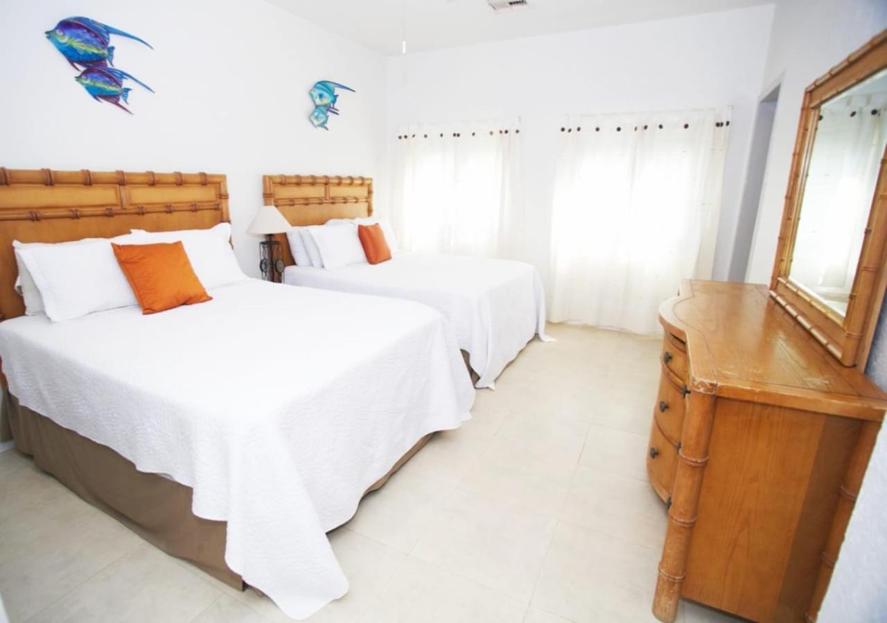 The Queen Of Cozumel Beach House -Luxury Beachfront Villa- Million Dollars View المظهر الخارجي الصورة